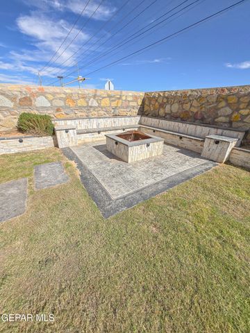 2704 Tierra Oasis Street, El Paso, TX 79938