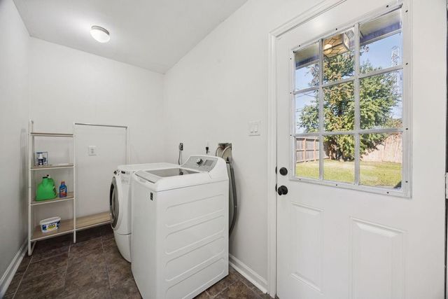 1122 W 31st Street, Houston, TX 77018