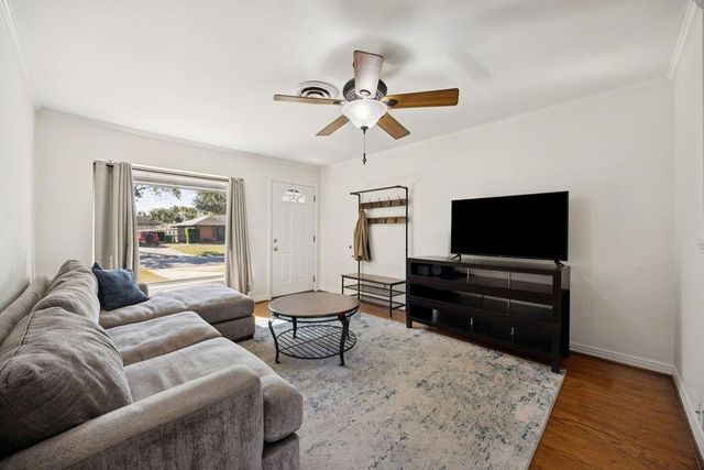 1122 W 31st Street, Houston, TX 77018