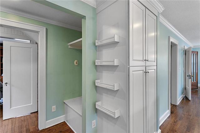 109 W 65th Street, Kansas City, MO 64113