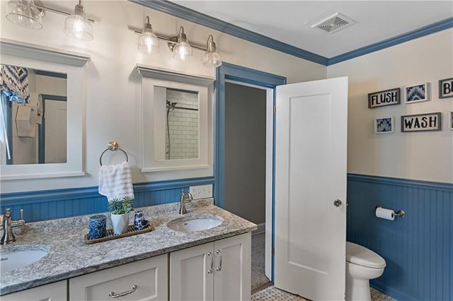 109 W 65th Street, Kansas City, MO 64113