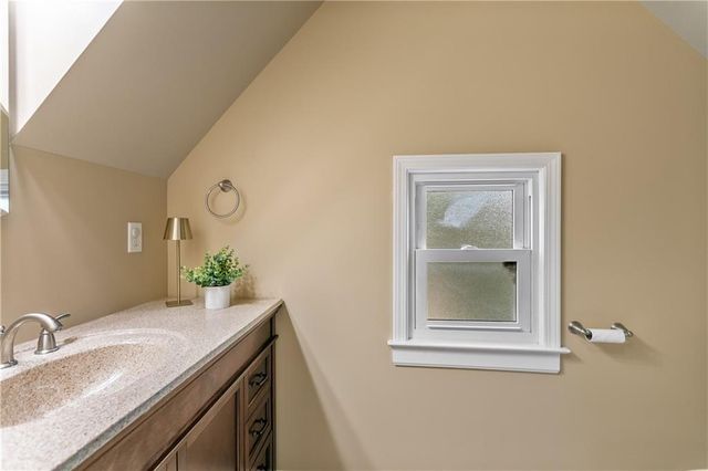 109 W 65th Street, Kansas City, MO 64113
