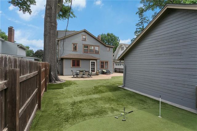 109 W 65th Street, Kansas City, MO 64113