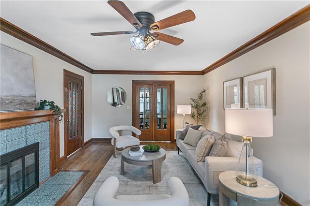 109 W 65th Street, Kansas City, MO 64113