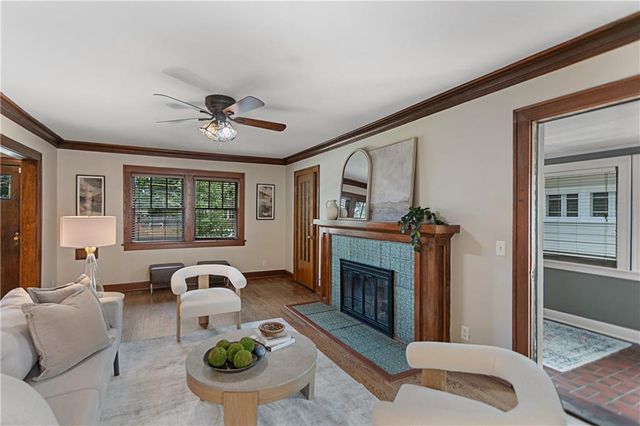 109 W 65th Street, Kansas City, MO 64113