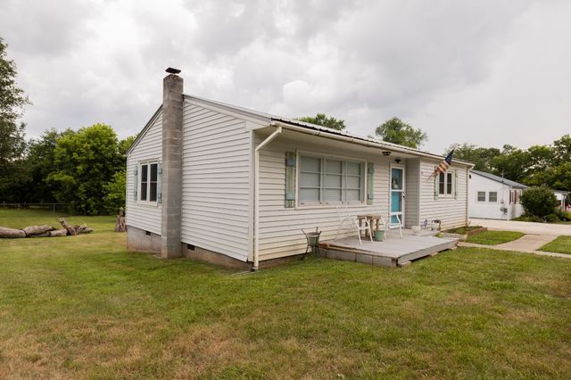 305 W Bronson St, Sparta, TN 38583