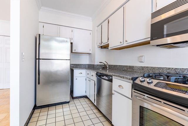 17 Bowdoin St 3C, Boston, MA 02114