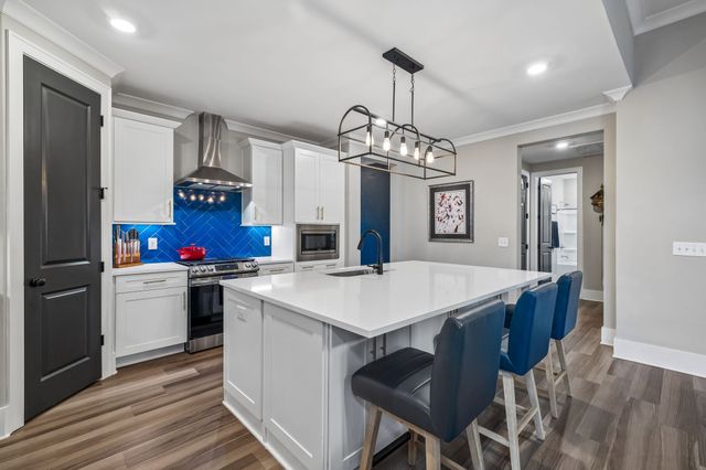 2064 Neill Ln, Cross Plains, TN 37049