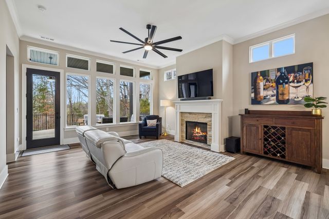 2064 Neill Ln, Cross Plains, TN 37049