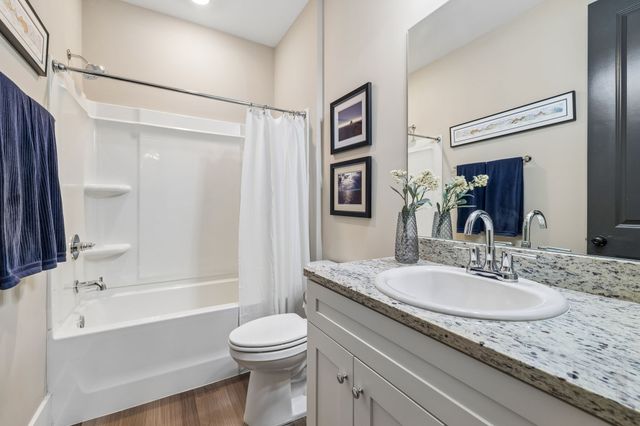 2064 Neill Ln, Cross Plains, TN 37049