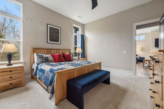 2064 Neill Ln, Cross Plains, TN 37049