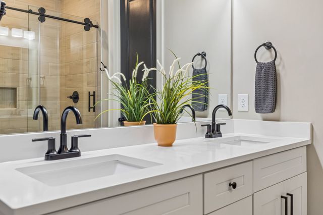 2064 Neill Ln, Cross Plains, TN 37049