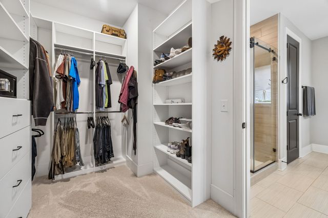 2064 Neill Ln, Cross Plains, TN 37049