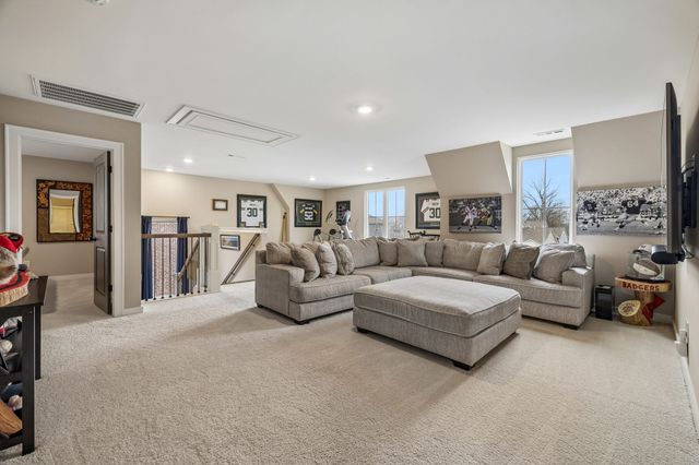 2064 Neill Ln, Cross Plains, TN 37049