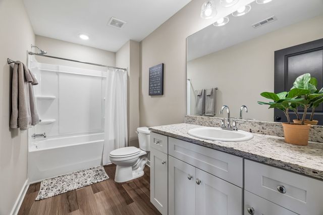 2064 Neill Ln, Cross Plains, TN 37049