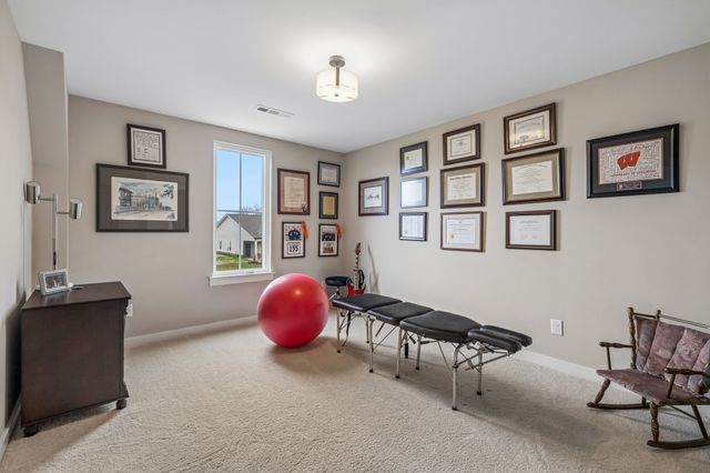 2064 Neill Ln, Cross Plains, TN 37049