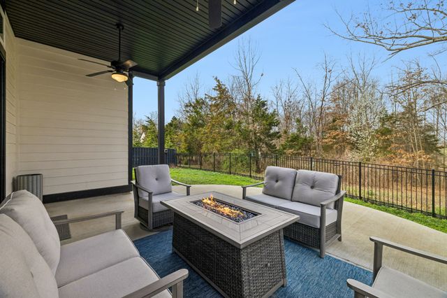 2064 Neill Ln, Cross Plains, TN 37049