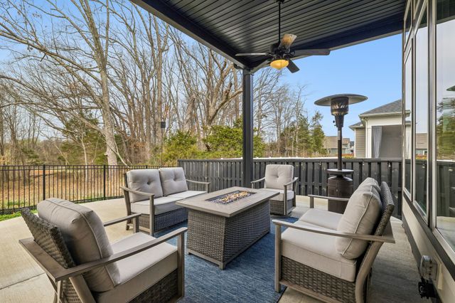 2064 Neill Ln, Cross Plains, TN 37049