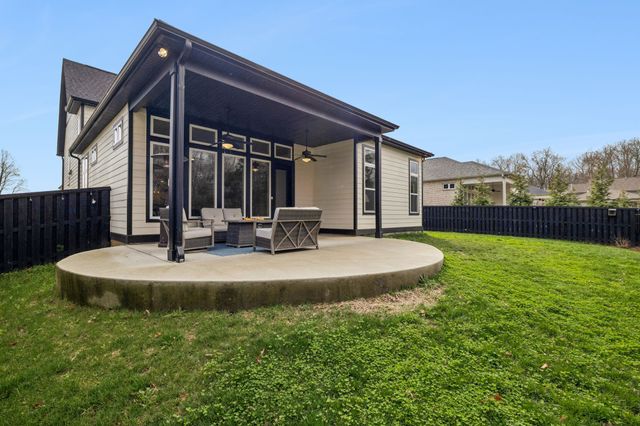 2064 Neill Ln, Cross Plains, TN 37049