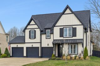 2064 Neill Ln, Cross Plains, TN 37049