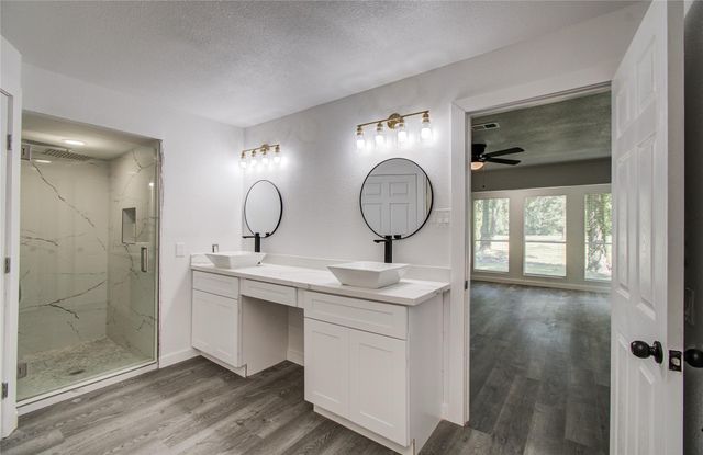 619 River Plantation Drive, Conroe, TX 77302