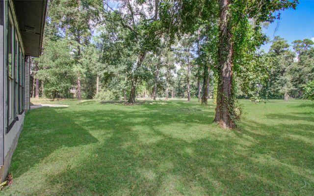 619 River Plantation Drive, Conroe, TX 77302
