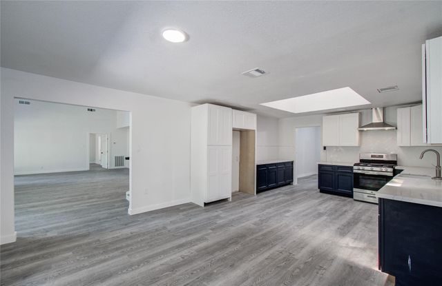 619 River Plantation Drive, Conroe, TX 77302