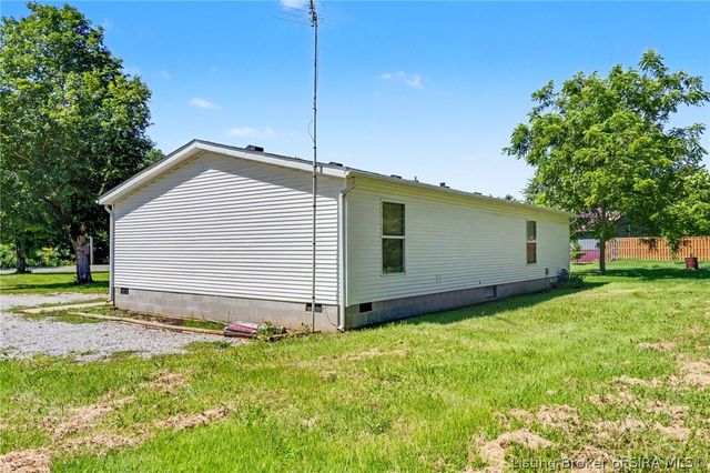 8390 Beech Street SE, Elizabeth, IN 47117