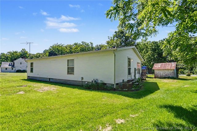 8390 Beech Street SE, Elizabeth, IN 47117