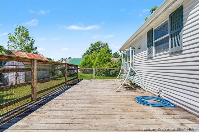 8390 Beech Street SE, Elizabeth, IN 47117