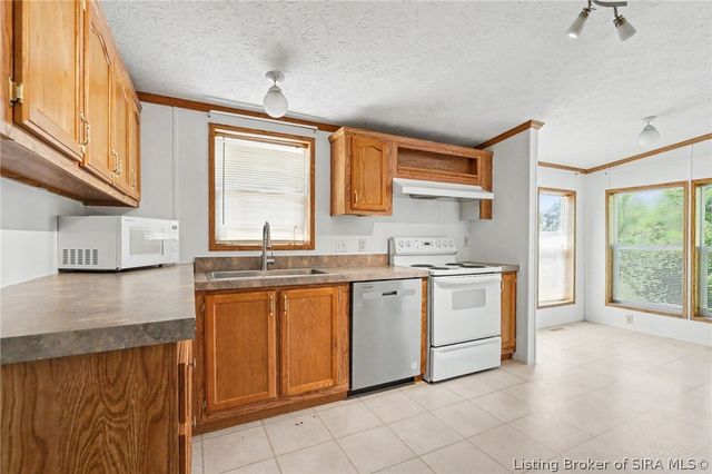 8390 Beech Street SE, Elizabeth, IN 47117