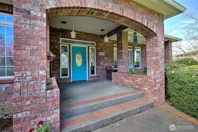1860 E Island Lake Drive, Shelton, WA 98584