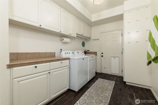 1860 E Island Lake Drive, Shelton, WA 98584