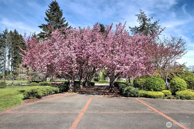 1860 E Island Lake Drive, Shelton, WA 98584