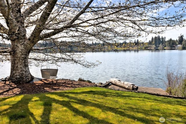 1860 E Island Lake Drive, Shelton, WA 98584