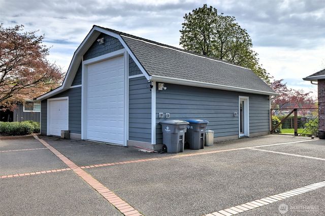 1860 E Island Lake Drive, Shelton, WA 98584