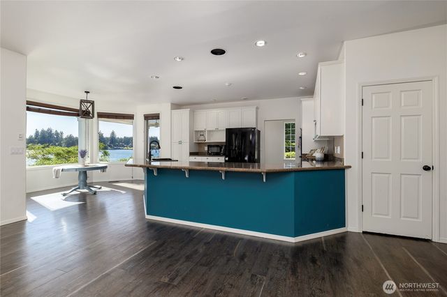 1860 E Island Lake Drive, Shelton, WA 98584
