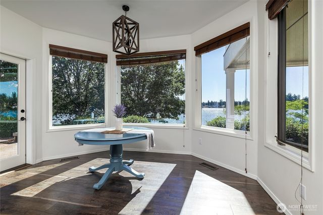 1860 E Island Lake Drive, Shelton, WA 98584