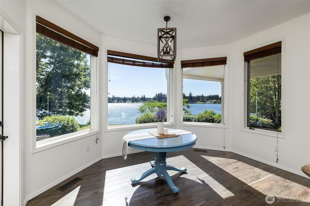 1860 E Island Lake Drive, Shelton, WA 98584