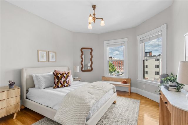 9 Verndale Street 2, Brookline, MA 02446