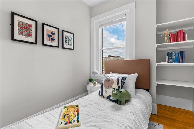 9 Verndale Street 2, Brookline, MA 02446