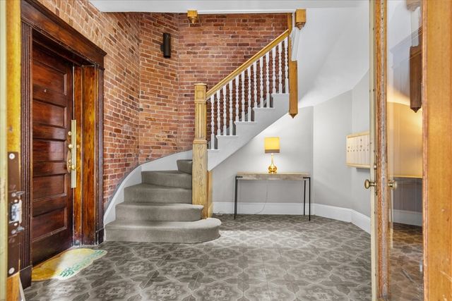 9 Verndale Street 2, Brookline, MA 02446