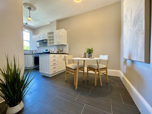9 Verndale 2, Brookline, MA 02446