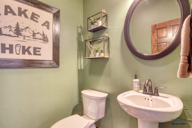 21184 GILDED MOUNTAIN RD, Lead, SD 57754