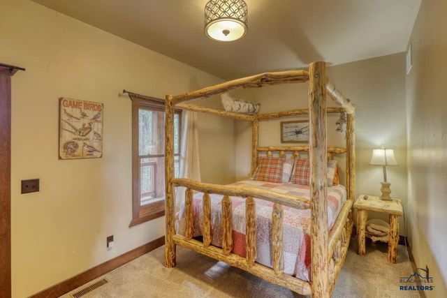 21184 GILDED MOUNTAIN RD, Lead, SD 57754