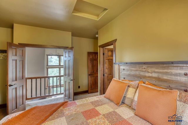 21184 GILDED MOUNTAIN RD, Lead, SD 57754