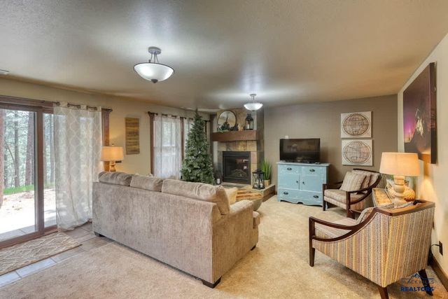 21184 GILDED MOUNTAIN RD, Lead, SD 57754