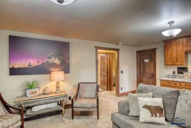 21184 GILDED MOUNTAIN RD, Lead, SD 57754