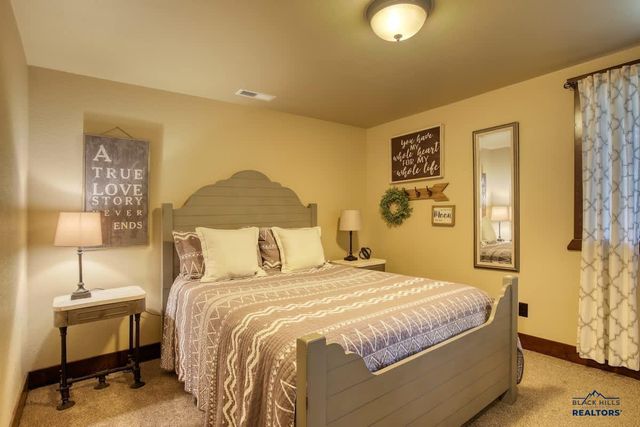 21184 GILDED MOUNTAIN RD, Lead, SD 57754