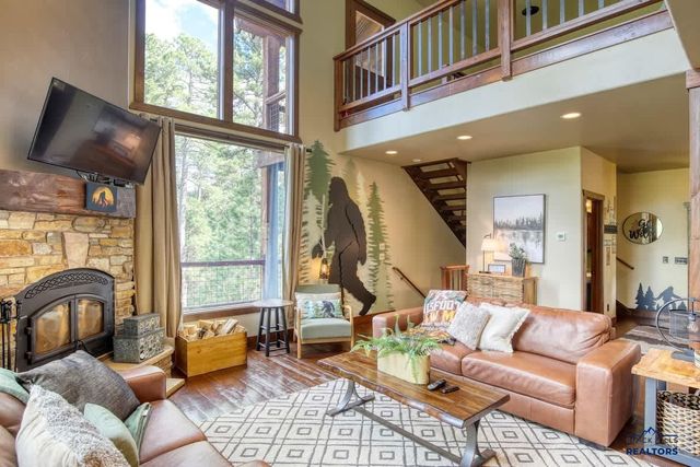 21184 GILDED MOUNTAIN RD, Lead, SD 57754